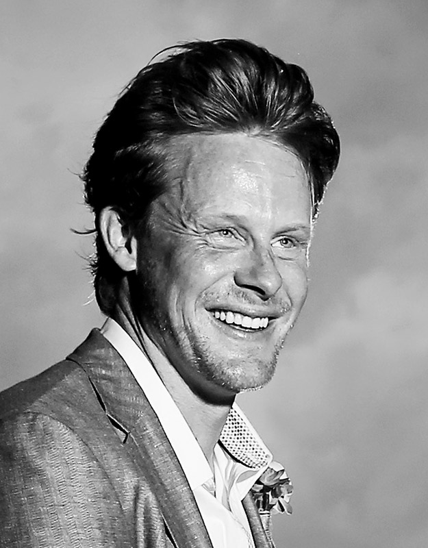 Jonathan Lewis